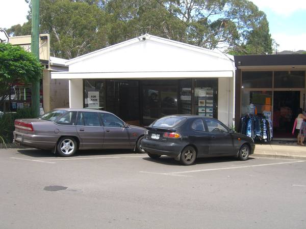 FOR LEASE $115 PER WEEK + GST AND OUTGOINGS Picture 2