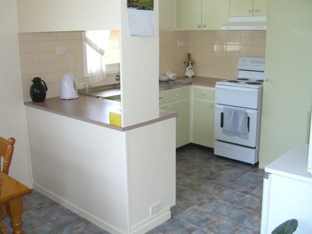 FOR RENT $170 PER WEEK Picture 2