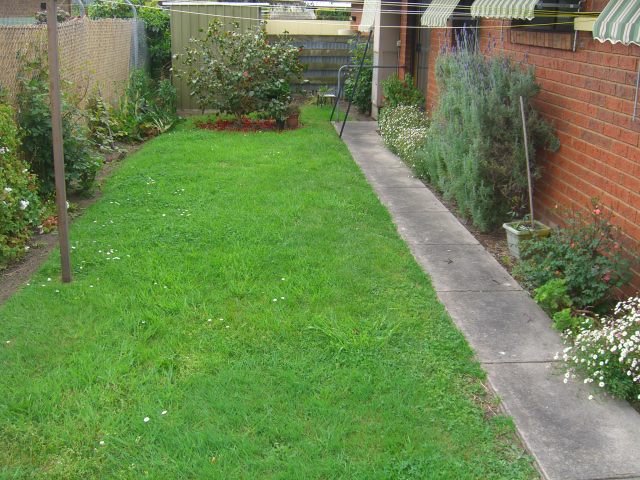 FOR RENT $200 PER WEEK Picture 3