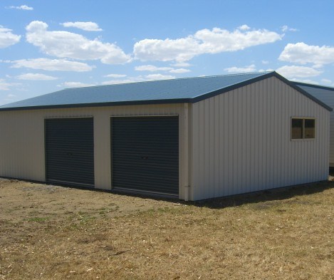 4 HECTARES ON ELINGAMITE LAKE Picture 2