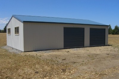 4 HECTARES ON ELINGAMITE LAKE Picture