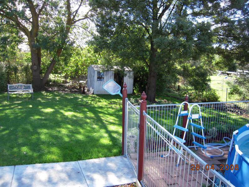 THIS IS A MUST SEE! Picture 3