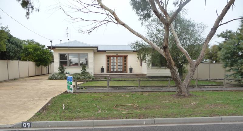 COMFORT IN COBDEN Picture 1