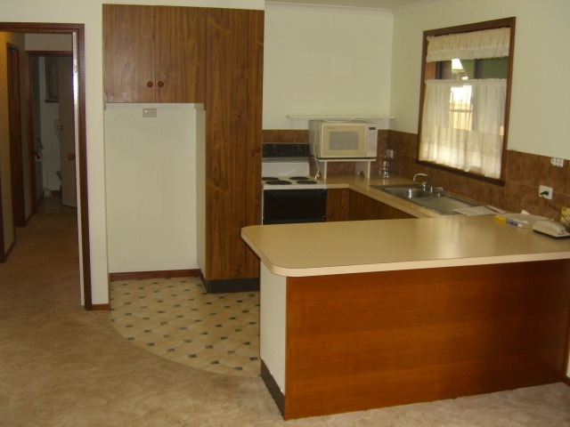 FOR RENT - $185 PER WEEK Picture 3