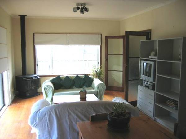 'Fantastic Family Home' Picture 3