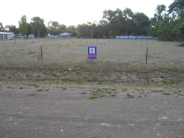 COBDEN VANCANT BLOCK Picture 1