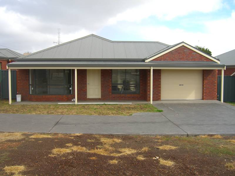 TOWNHOUSE & UNIT DEVELOPMENT
- ONLY 1 LEFT!
TAKE ADVANTAGE OF THE 21,000 FIRST HOME OWNER'S GRANT! Picture 1