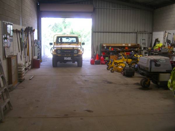 CAMPERDOWN
COMMERCIAL BUILDING Picture 3