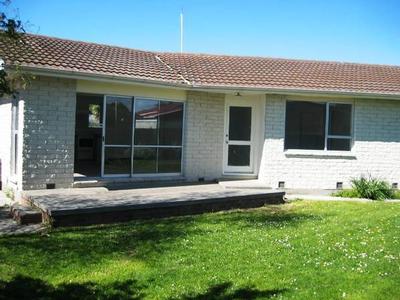 Sunny Three Bedroom Home Picture Sunny Three Bedroom Home Picture