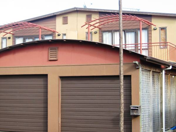 EXECUTIVE ALBANY TOWNHOUSE Picture 1