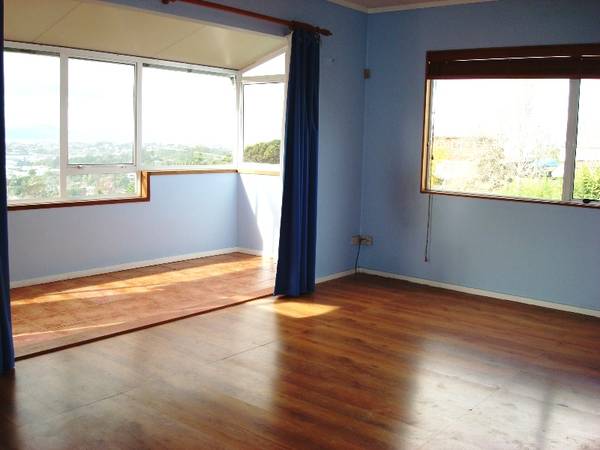 3 Bedroom Home with Rangi Views Picture