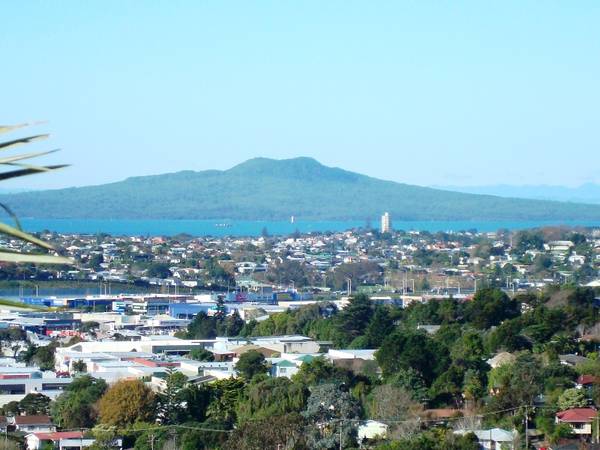 3 Bedroom Home with Rangi Views Picture