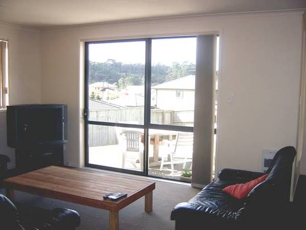 Two Level, 4 Bedroom Home Picture 3