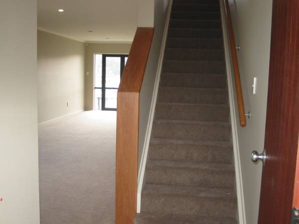 Two Story Townhouse Picture 3