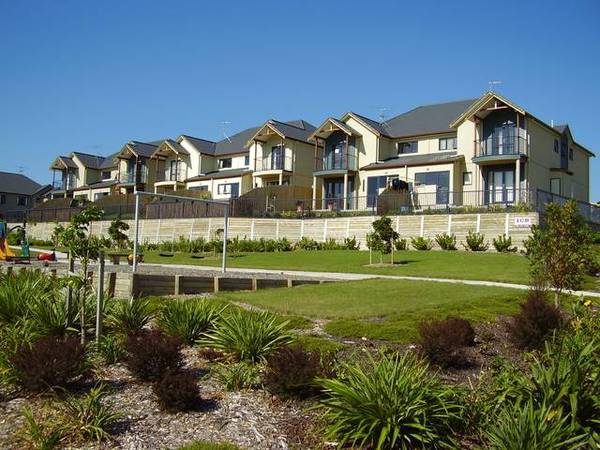 Two Story Townhouse Picture 1