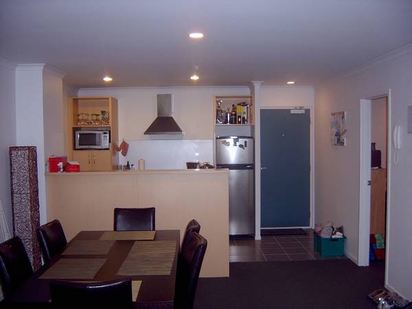 2 Double Bedrooms - 2 Carparks Picture 2 Double Bedrooms - 2 Carparks Picture