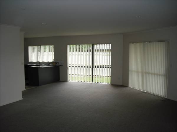 FANTASTIC LOCATION Picture FANTASTIC LOCATION Picture