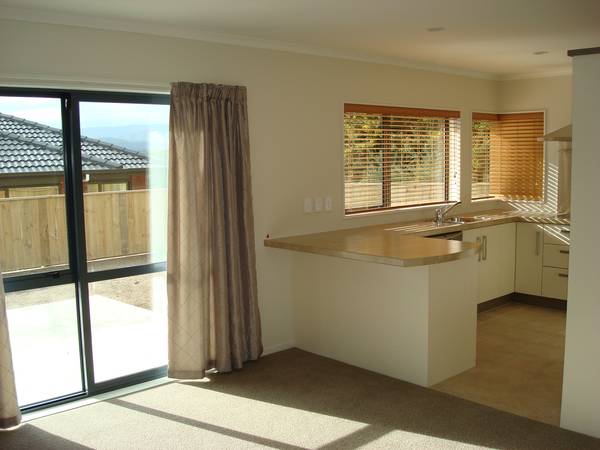 Near New 3 Bedroom + Study Home Picture Near New 3 Bedroom + Study Home Picture