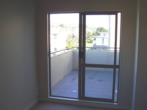 Popular 2 Bedroom Apartment in St Lukes Picture Popular 2 Bedroom Apartment in St Lukes Picture