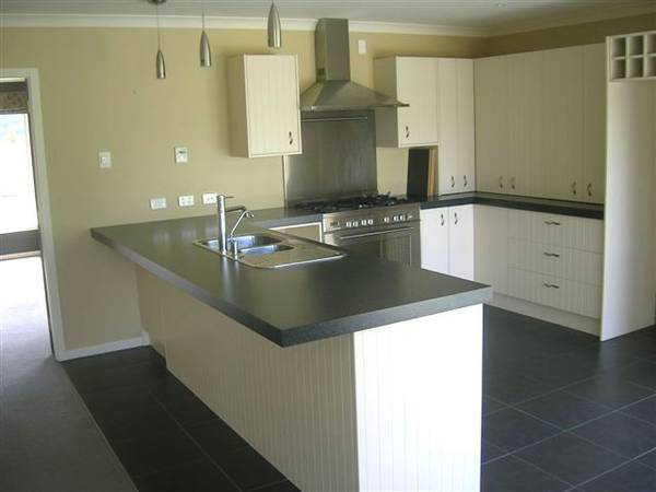 Fabulous Five Bedroom Home + Office Picture Fabulous Five Bedroom Home + Office Picture