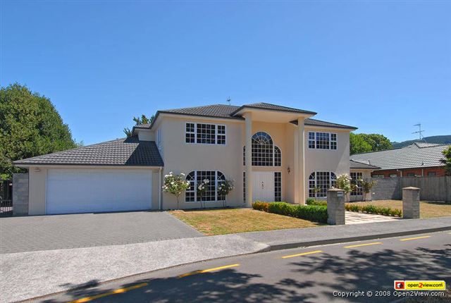 5 Bedroom Family Home Picture 1