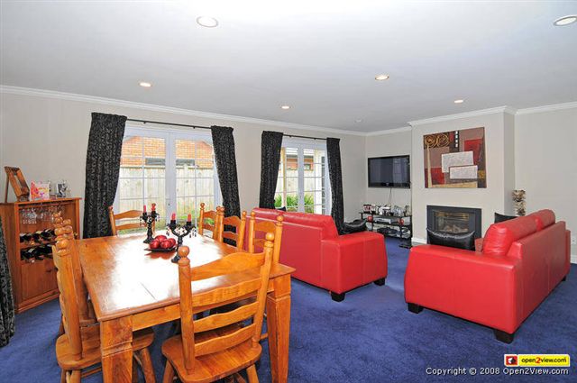 5 Bedroom Family Home Picture 3