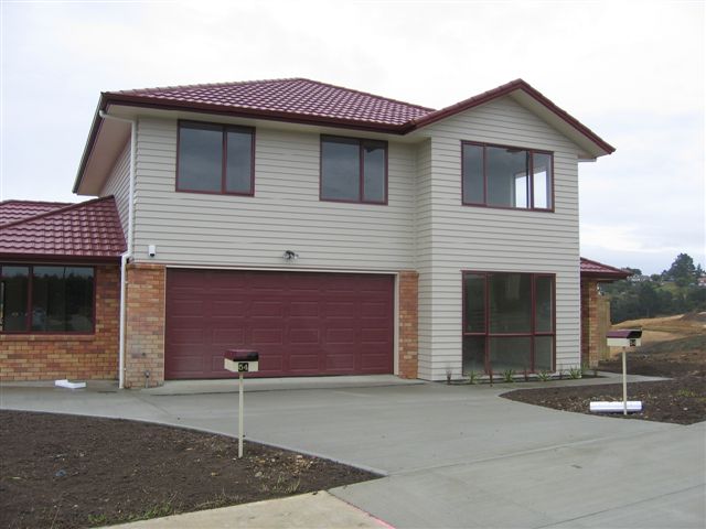 5 Bedroom Home in Albany Picture