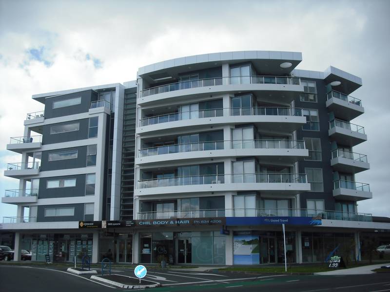 Te Atatu Peninsula - Bella Vista Apartment Picture 1