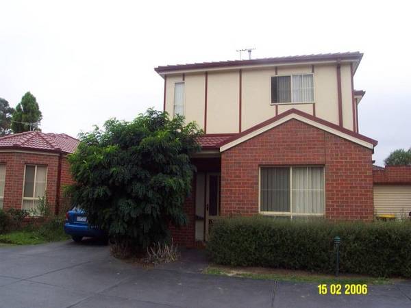 2 storey, 3 bedroom townhouse Picture 1