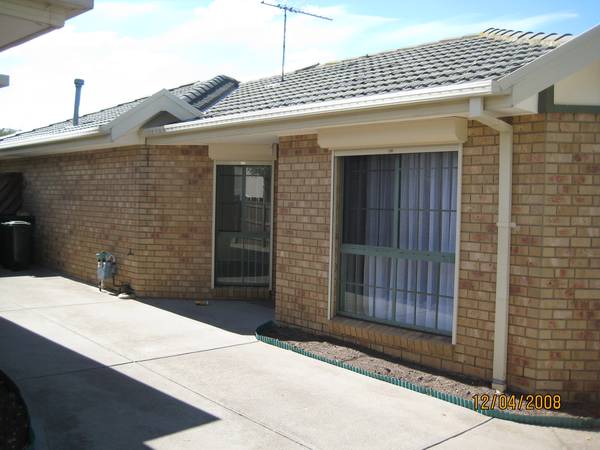 Fabulous warm and cosy unit Picture 2