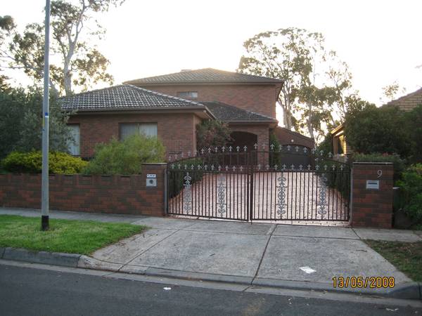 Large Family Home Picture 1