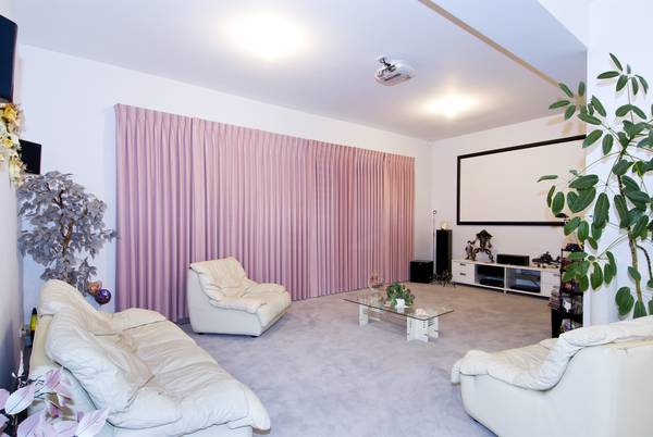 GREAT VALUE ON A GRAND SCALE. Picture 2