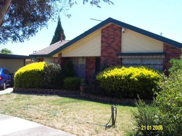 big back yard..... Picture 1