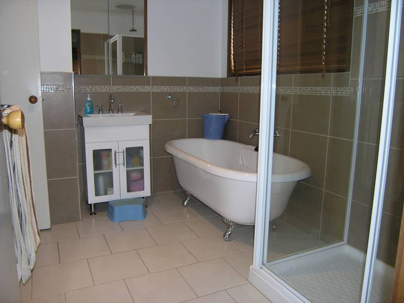 "Not a cent to spend" Picture 3