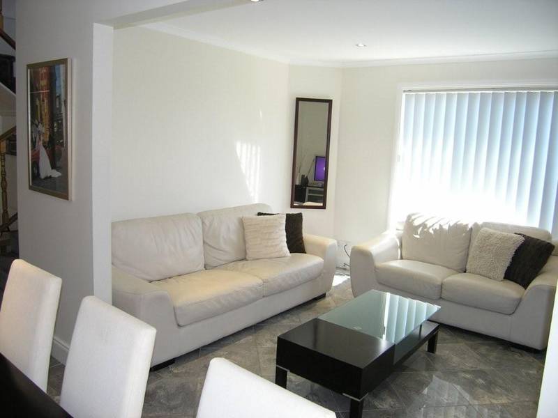 NO BODY CORPORATE- SEPARATE TITLE AND OWN DRIVEWAY Picture 3