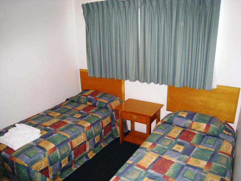 Amazing Value and only 50m from Mooloolaba Beach! Picture 2