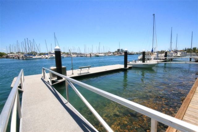 Deep Waterfront Picture 3