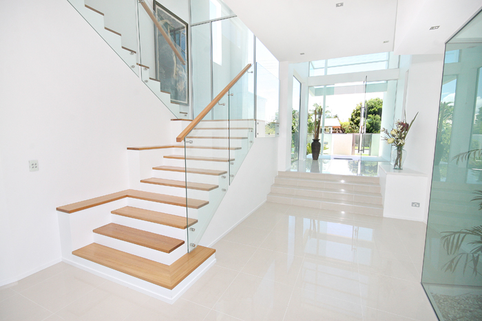 Lose yourself in the Luxury & Magnitude that is 32 Kumbada Crt, Minyama... Picture 3