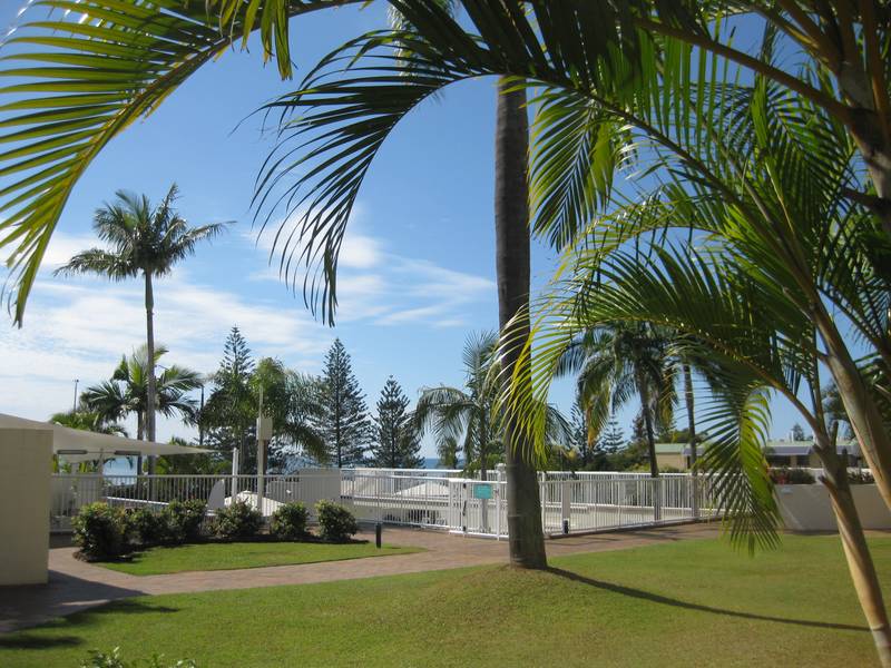 Ocean Views - Resort Style Living At Its Finest Picture 2