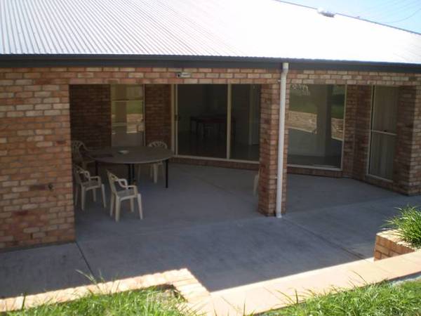 10 Bedroom Brick Home Picture 2