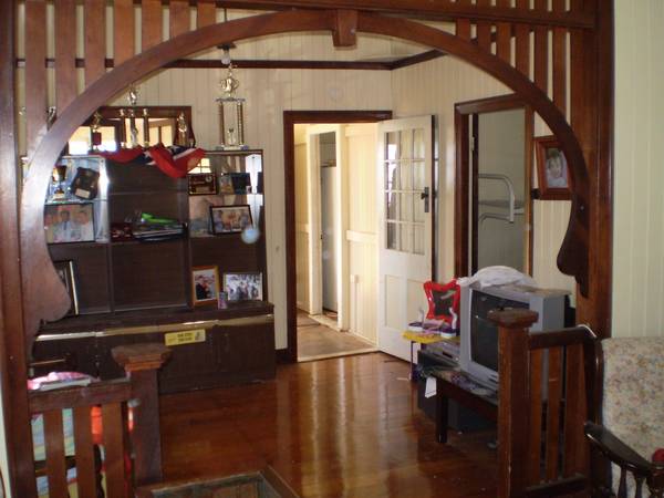 QUEENSLANDER ON HUGE BLOCK Picture 3