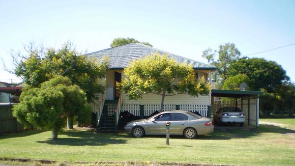 QUEENSLANDER ON HUGE BLOCK Picture 2