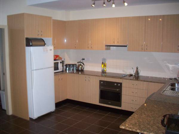 Luxury Townhouse - No cost spared Picture 3