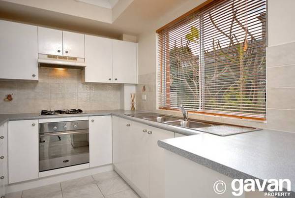 Large 3 bedroom townhouse Picture Large 3 bedroom townhouse Picture