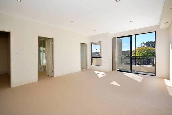 Elegant living Picture