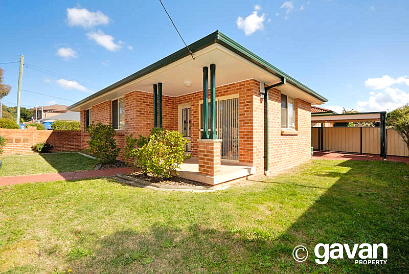 Modern & Spacious Villa Picture 2