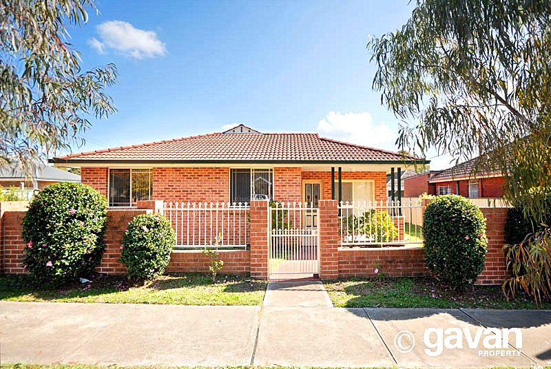 Modern & Spacious Villa Picture 1