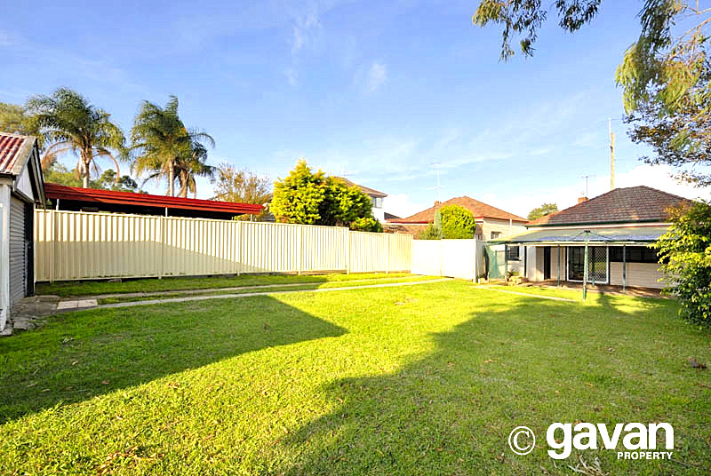 Great home - Generous land Picture 2