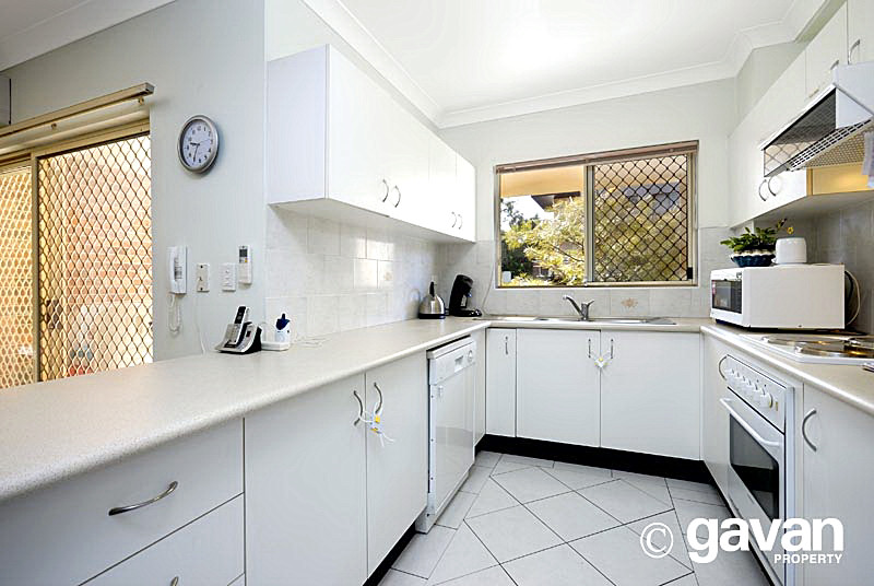 Attractive modern apartment Picture 2