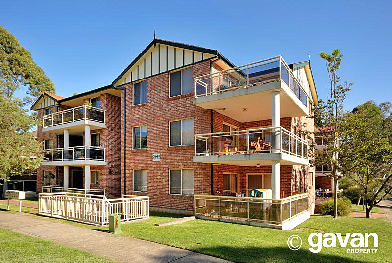 Attractive modern apartment Picture 1